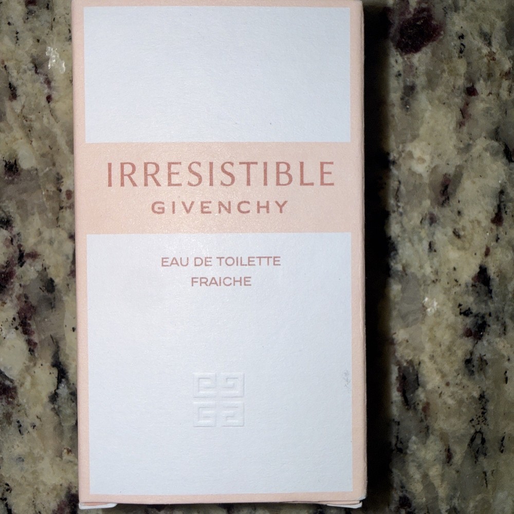 NEW Givenchy Irresistible Eau de Toilette Fraiche 8 mL/.27 fl oz Mini Dabber