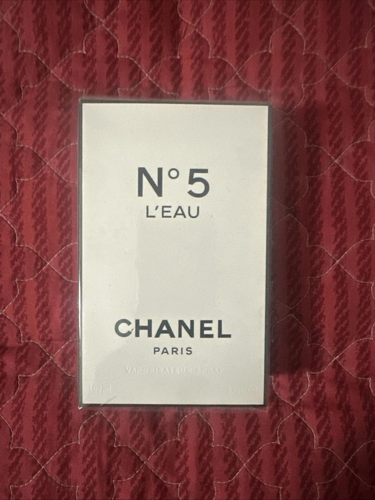 CHANEL No5 Eau de Toilette Spray, 3.4 oz (100ml)