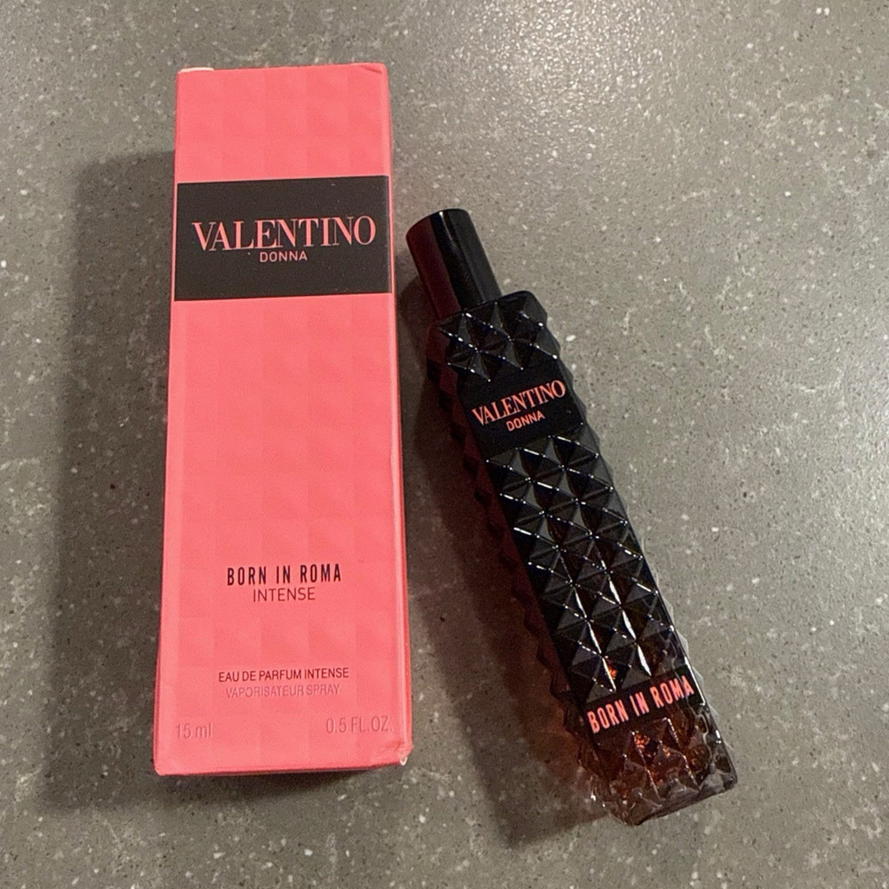 Valentino Born in Roma Intense Eau de Parfum Intense Travel Spray 0.5 fl oz