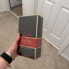 Carolina Herrera Very Good Girl Eau de Parfum Spray 2.7 fl oz
