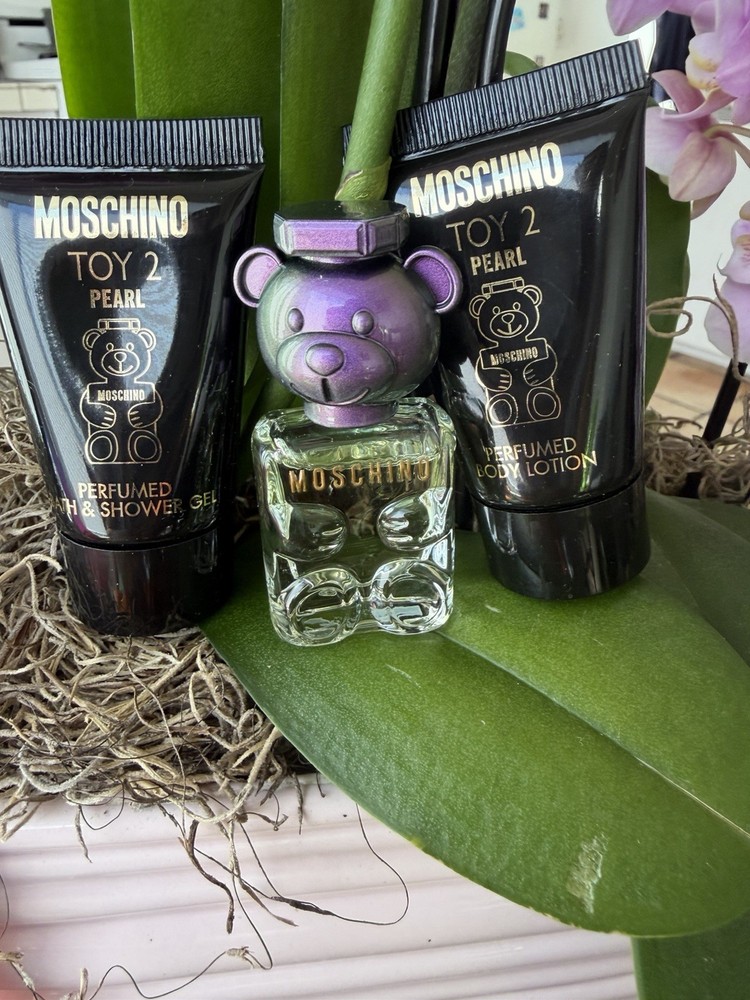 Moschino Toy 2 Pearl Women’s Gift Set Shower Gel & Body Lotion 17 fl oz