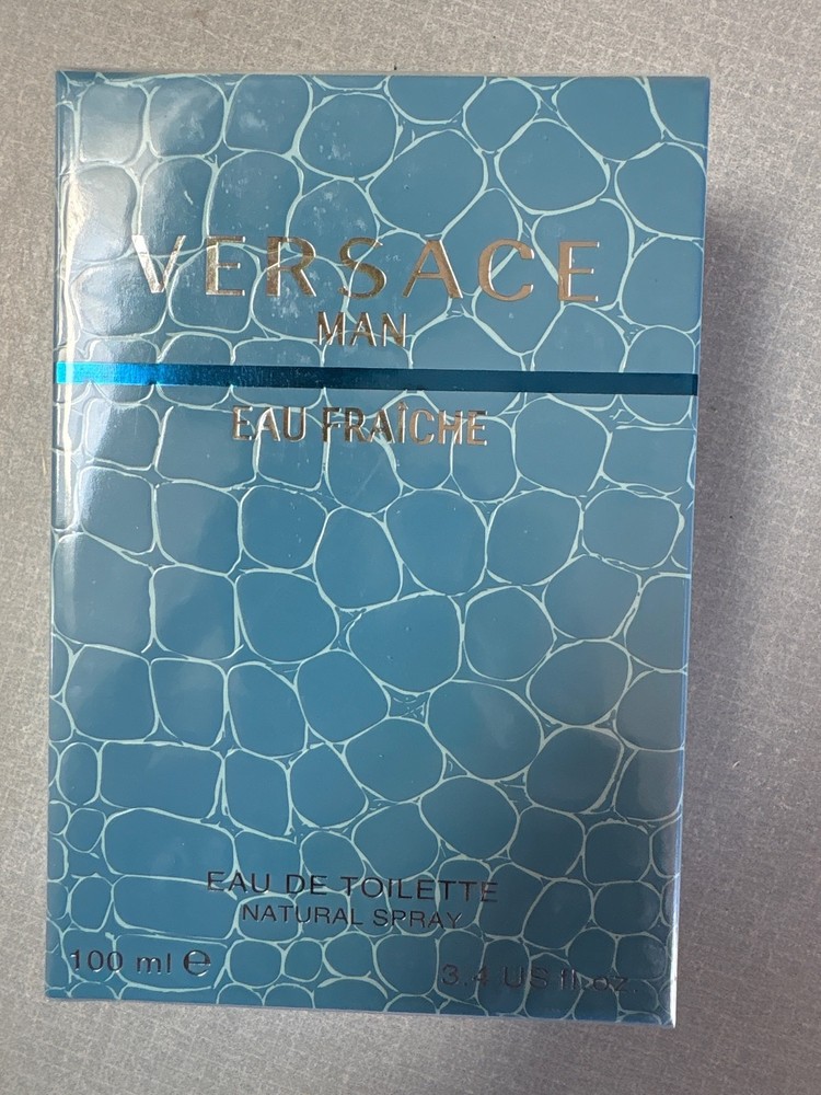 Versace Man Eau Fraiche Eau de Toilette Natural Spray 100ml