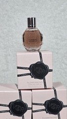 (10) Viktor & Rolf Flowerbomb L’Eau De Parfum 0.24 fl oz (Mini Splash for Women)