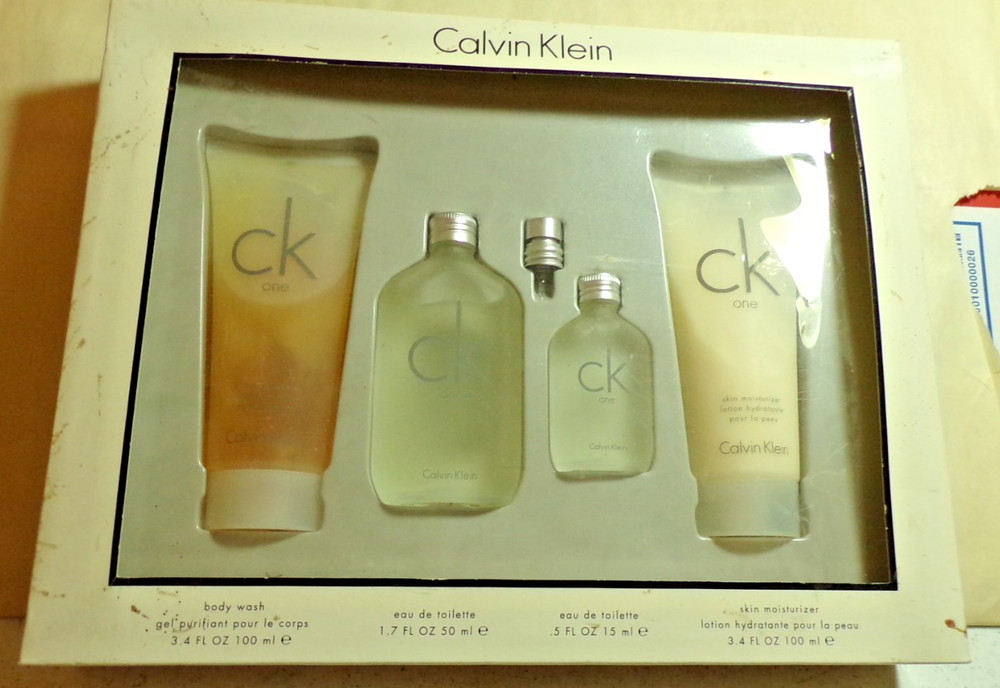 CALVIN KLEIN CK ONE UNISEX GIFT SET EAU DE TOILETTE 1.7 FL. OZ + .5 FL. OZ. NIB