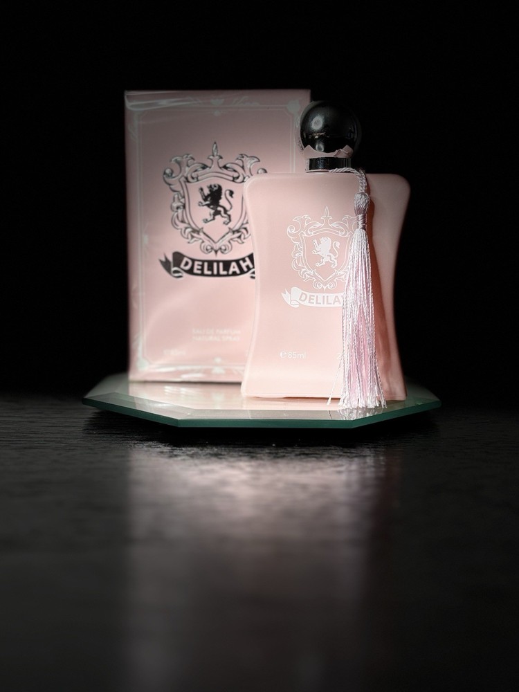 Delilah Eau de Parfum Spray 85 ml (2.8 fl oz) Regular Size Vanilla Rose Pear