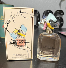 Marc Jacobs Perfect Eau de Parfum Spray, Regular Size 3.3 fl oz
