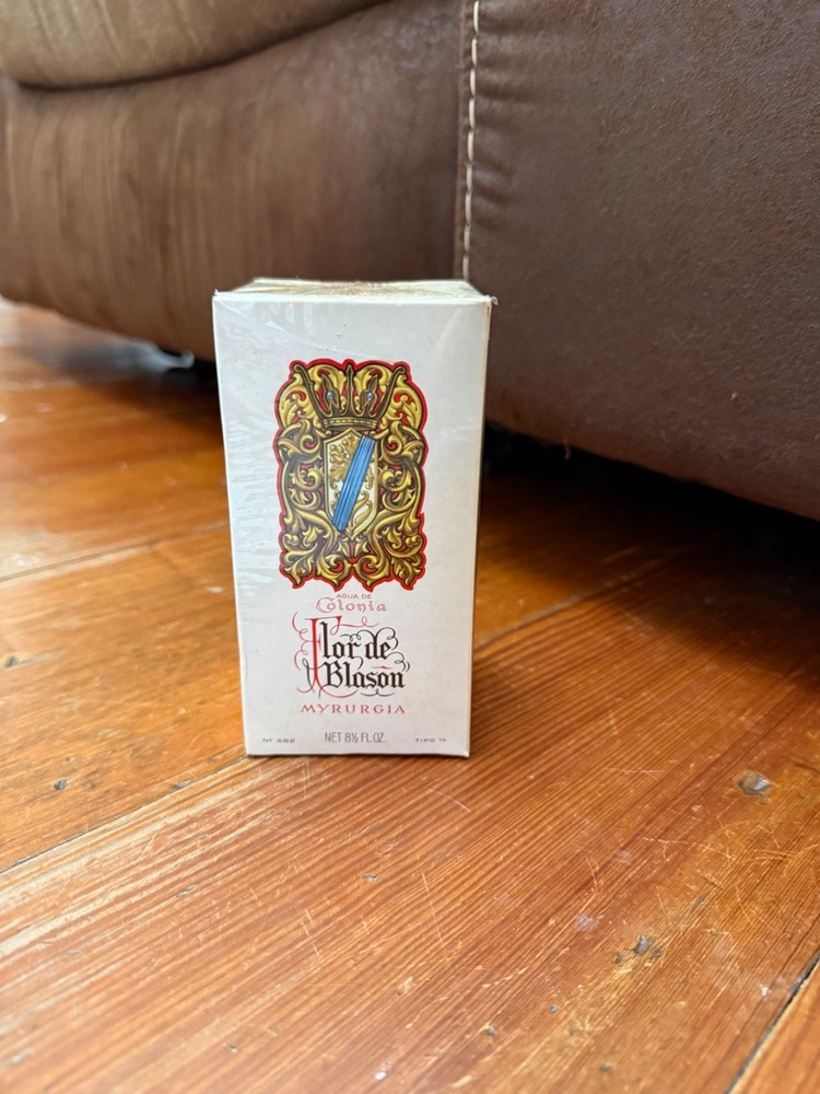 Flor de Blason vintage perfume