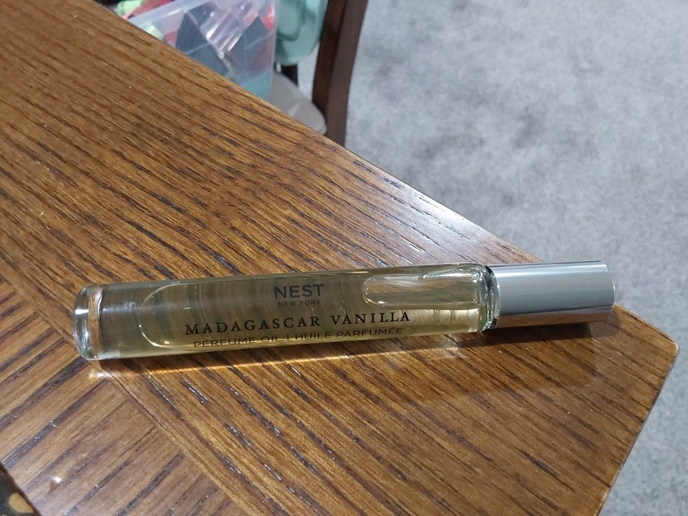 Nest New York MADAGASCAR VANILLA Perfume Oil ROLL ON .2 OZ TRAVEL NEW NO BOX!!