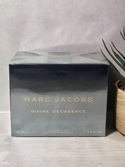 Marc Jacobs Divine Decadence Eau De Parfum Spray 3.4 oz / 100 ml For Women NIB