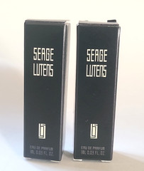 2 Serge Lutens Un Bois Vanille EDP Official Boxed Sample Spray 1 ml / 0.03 fl oz