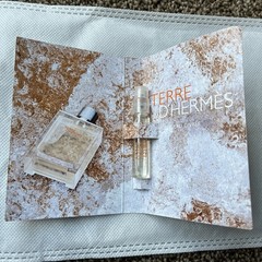 Terre d Hermes Eau Givree Parfum EDP Spray Vial 2mL Citrus Woody Fresh New