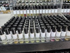 Bundle # 358 – 5 Pack Women’s Fragrance Perfume Body Oil 10-ml Roll-On Bottle