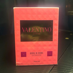 Valentino Donna Born In Roma Extradose Parfum Spray Regular Size 3.4 fl oz