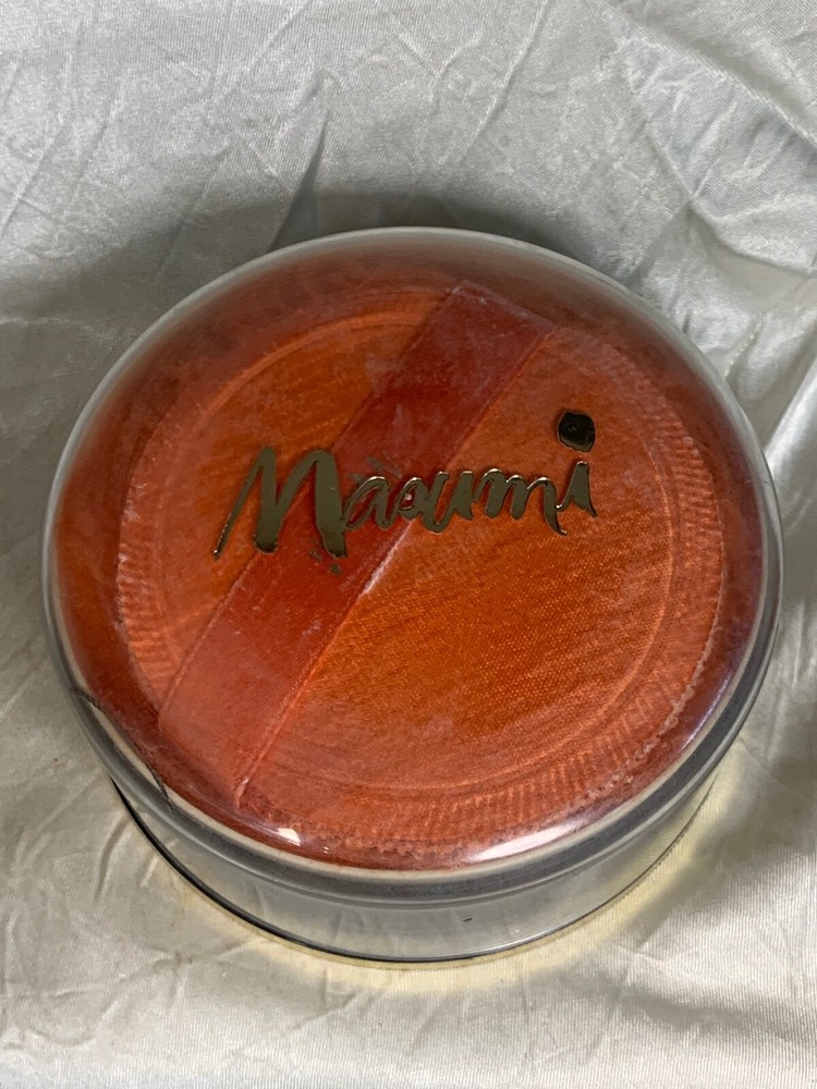 Masumi by Coty 4 oz Dusting Powder (new)