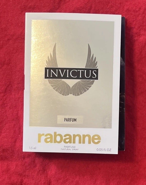 Rabanne Invictus Parfum Spray 1.5ml / 0.05 Fl Oz SAMPLE VIAL (187)
