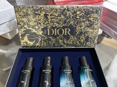 Dior Sauvage Men’s Fragrance Spray Gift Set 4 Mini Bottles 2 Black + 2 Blue