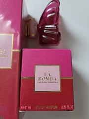 Carolina Herrera LA BOMBA Body Lotion 3.4oz SEALED & 0.24fl. oz. MINI SPLASH