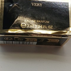 Carolina Herrera Very Good Girl MINI Eau de Parfum Splash 0.24 fl oz / 7ml New