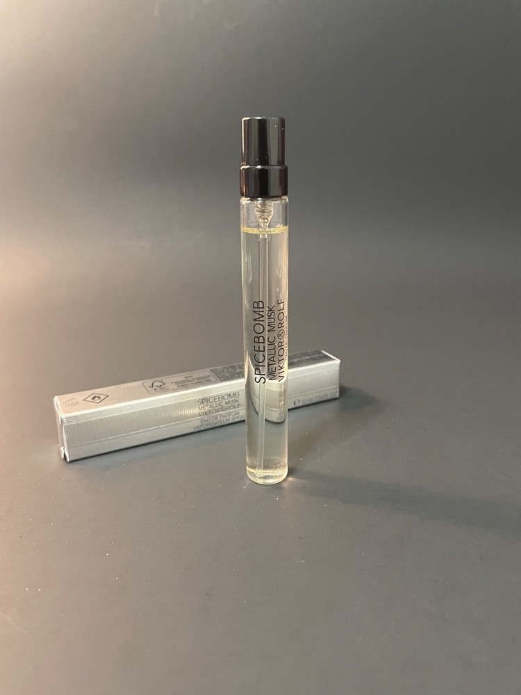 VIKTOR & ROLF “SPICEBOMB : METALLIC MUSK” MENS : EAU DE PARFUM PEN .34 fl oz