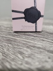 VIKTOR & ROLF FLOWERBOMB EAU DE PARFUM MINI BOTTLE SPLASH 0.24 FL OZ / 7 ML NEW