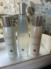RARE HTF GAP “CLOSE” EDT SPRAY 2 FL OZ PLUS SHOWER GEL & BODY LOTION 4 FL OZ EA