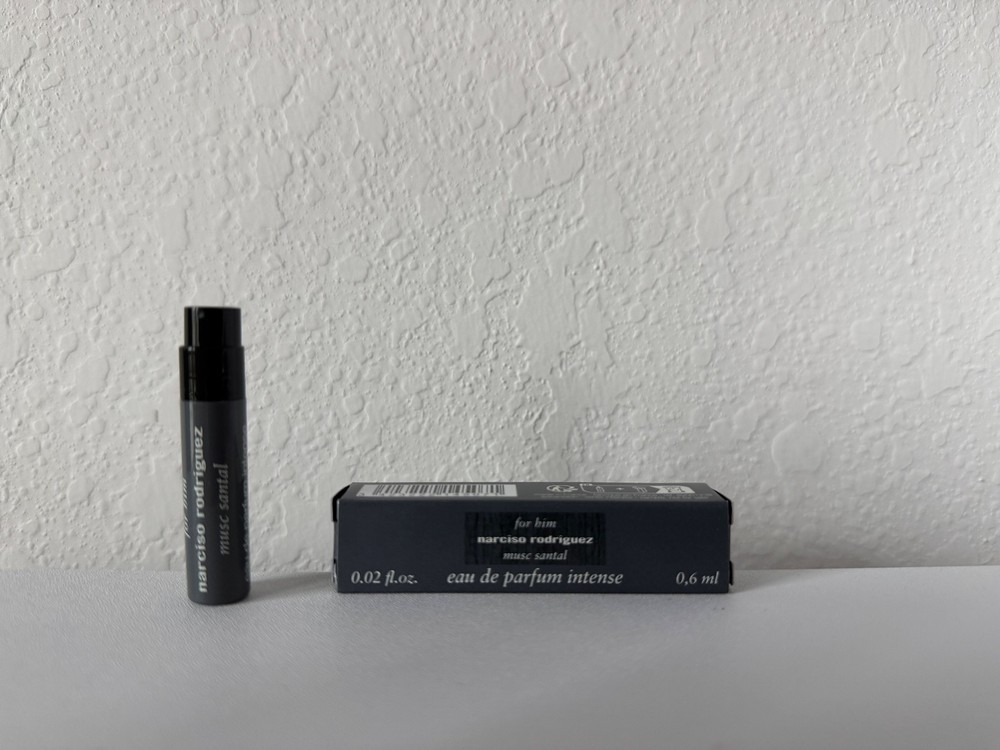 NARCISO RODRIGUEZ – Musc Santal For Him Intense Sample Vial Spray x 1 Pcs, 0.6ml