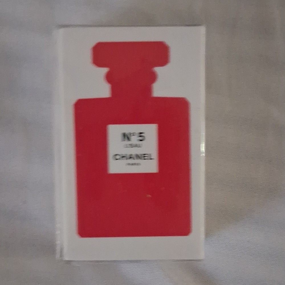 CHANEL No 5 Eau de Toilette Spray Sample Size 0.25 fl oz 7.5 ml