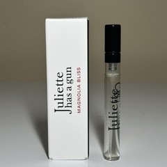 2 Juliette has a gun Lipstick Fever 5ml+ 1 Magnolia Bliss 5ml.