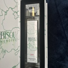 Gift bundle Bisou Memoire Oro, Secret Pastel, & Vero in 3.4 fl oz & 0.34fl oz