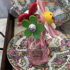 Marc Jacobs Pink Daisy Murakami ** empty bottle***