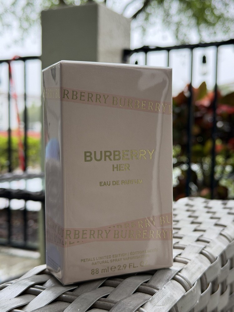 Burberry Her petals limited edition EDP Spray 2.9 fl oz (88 ml) Fragrance