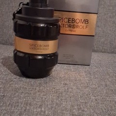 Viktor & Rolf Spicebomb Extreme Eau de Parfum Spray 3.04 fl oz Boxed