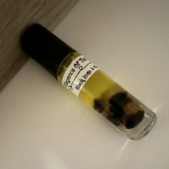 Elegance of the heart Black Rose & Oud Perfume Oil Rollerball