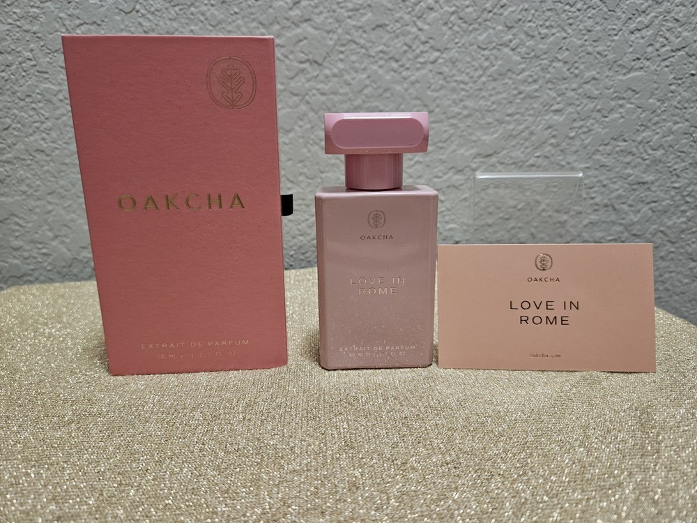 oakcha extrait de parfum 1.7oz spray love in rome scuffed box
