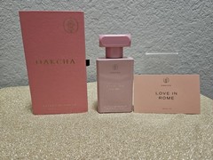 oakcha extrait de parfum 1.7oz spray love in rome scuffed box