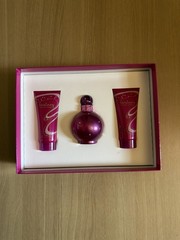 Britney Spears Fantasy 3-Pc Gift Set 3.3 fl oz Spray Perfume, Regular Size