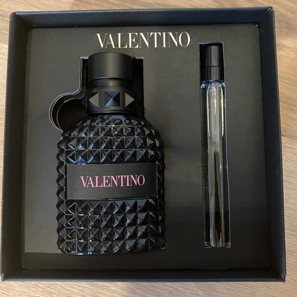 Valentino 2 Piece Uomo Born in Roma Eau de Toilette Gift Set