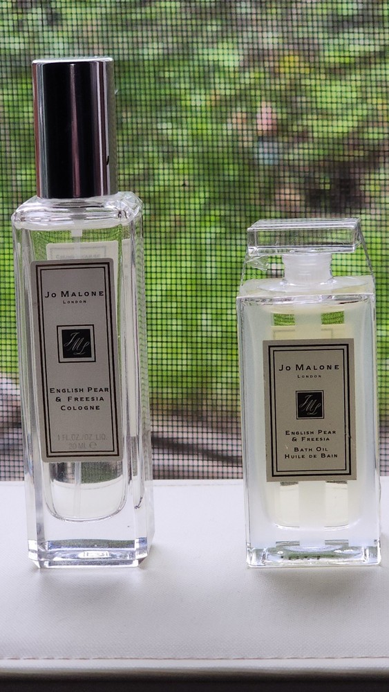 Jo Malone English Pear & Freesia Perfume And Bath Oil 1 Oz Each