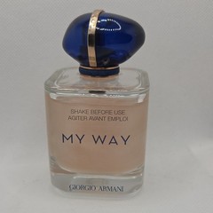 This is Giorgio Armani My Way Nacre, a limited edition eau de parfum spray.
