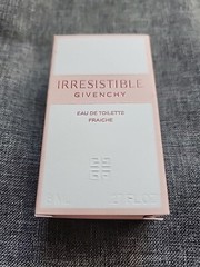 NEW Givenchy Irresistible Eau de Toilette Fraiche 8 mL/.27 fl oz Mini Dabber
