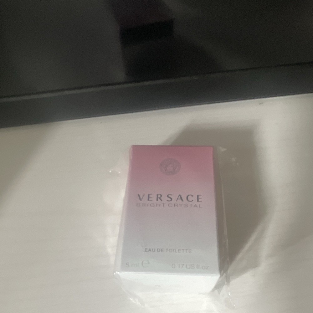 Versace Bright Crystal Eau de Toilette Spray Travel Size 0.17 fl oz